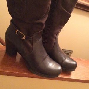 Preowned Life astride brown boots EUC